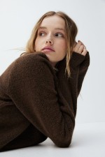 Short Fine-Knit Sweater